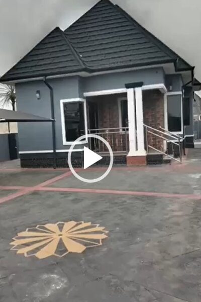 Pop 2 bedroom house for sale at Ikwegu Agbarho . #0017